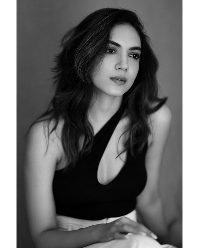 Lovely N Vintage Looks Of Ritu Varma